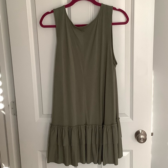2X Zenana Ruffle Tank - Picture 4 of 6